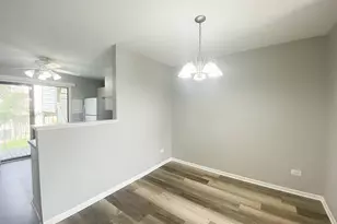 182 S Waters Edge Dr, Glendale Heights, IL 60139 - Photo 5