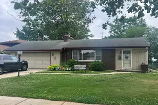 1629 Lin Lor Ln, Elgin, IL 60123 - Photo 1