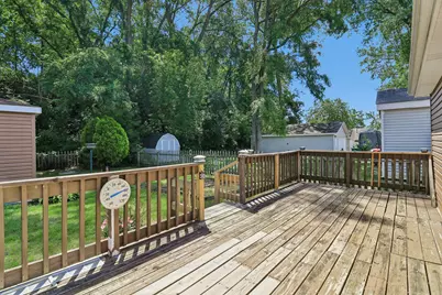 91 Bay Road, Fox Lake, IL 60020 - Photo 17