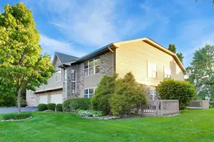 7957 Stewart Dr, Darien, IL 60561 - Photo 3