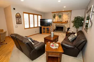 902 Somerset Dr, Carol Stream, IL 60188 - Photo 13