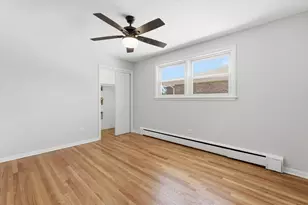 9117 S St Louis Ave, Evergreen Park, IL 60805 - Photo 11