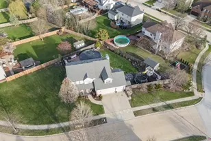 398 Essex Dr, Oswego, IL 60543 - Photo 45