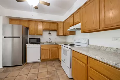 2214 S Goebbert Road #178, Arlington Heights, IL 60005 - Photo 11