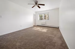 2214 S Goebbert Rd, Arlington Heights, IL 60005 - Photo 15