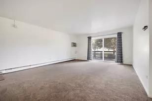2214 S Goebbert Rd, Arlington Heights, IL 60005 - Photo 5