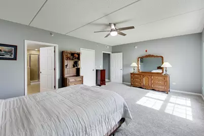 601 W Rand Road #201, Arlington Heights, IL 60004 - Photo 9
