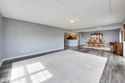 601 W Rand Road #201, Arlington Heights, IL 60004 - Photo 5