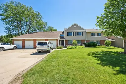 124 W Morningside Lane #124, Buffalo Grove, IL 60089 - Photo 1
