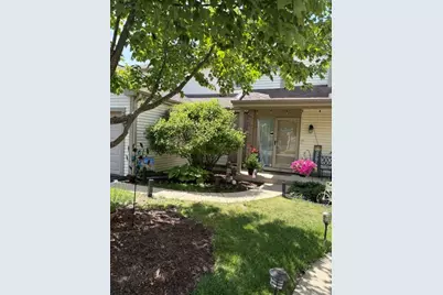 315 E Forest Knoll Drive, Palatine, IL 60074 - Photo 1