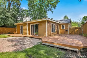 451 S Lakeshore Dr, Mundelein, IL 60060 - Photo 17