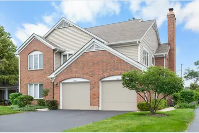 1533 N Courtland Drive, Arlington Heights, IL 60004 - Photo 1