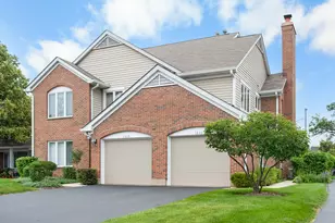 1533 N Courtland Dr, Arlington Heights, IL 60004 - Photo 1
