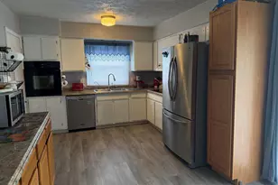 353 Irene Ave, Rochelle, IL 61068 - Photo 5