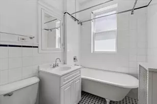 832 W Lakeside Pl, Chicago, IL 60640 - Photo 11