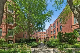 832 W Lakeside Pl, Chicago, IL 60640 - Photo 1