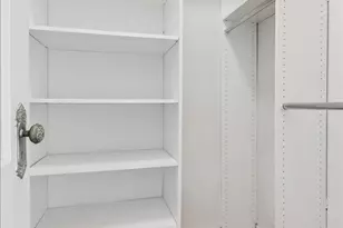 832 W Lakeside Pl, Chicago, IL 60640 - Photo 7