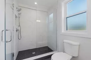 6423 N Washtenaw Ave, Chicago, IL 60645 - Photo 13
