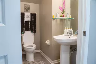 103 Hampton Blvd, Lake Bluff, IL 60044 - Photo 5