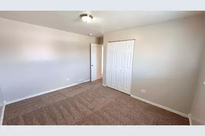 1325 E 168th Place, South Holland, IL 60473 - Photo 9