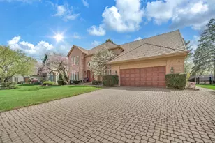 1113 Loyola Dr, Libertyville, IL 60048 - Photo 3