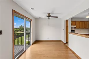 7050 Brighton Ct, Woodridge, IL 60517 - Photo 9