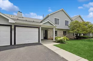 7050 Brighton Ct, Woodridge, IL 60517 - Photo 5