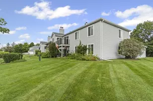 7050 Brighton Ct, Woodridge, IL 60517 - Photo 3