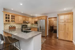 1701 Sweetbriar Dr, Bloomington, IL 61701 - Photo 15