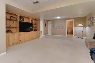 1701 Sweetbriar Dr, Bloomington, IL 61701 - Photo 37
