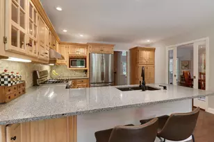 1701 Sweetbriar Dr, Bloomington, IL 61701 - Photo 19