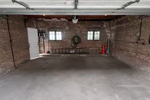 6937 S Merrill Ave, Chicago, IL 60649 - Photo 17