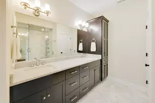 2439 W Moffat St, Chicago, IL 60647 - Photo 23