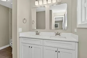 235 Norman Ct, Des Plaines, IL 60016 - Photo 9