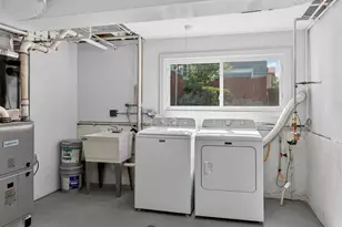 235 Norman Ct, Des Plaines, IL 60016 - Photo 15