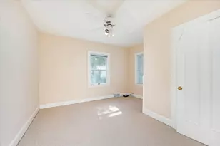 300 W Grantley Ave, Elmhurst, IL 60126 - Photo 31