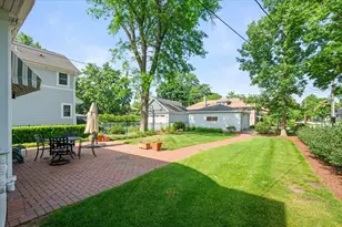 300 W Grantley Ave, Elmhurst, IL 60126 - Photo 35