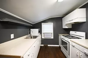 219 S 7th St, Dekalb, IL 60115 - Photo 17