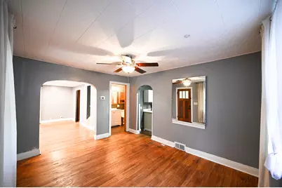 219 S 7th Street, Dekalb, IL 60115 - Photo 9