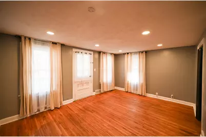 219 S 7th Street, Dekalb, IL 60115 - Photo 13