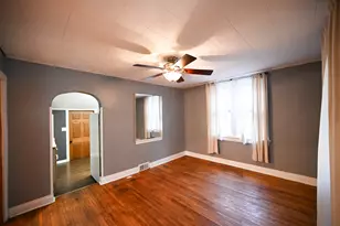 219 S 7th St, Dekalb, IL 60115 - Photo 5