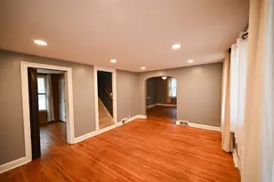 219 S 7th St, Dekalb, IL 60115 - Photo 11