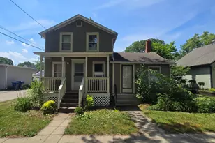 219 S 7th St, Dekalb, IL 60115 - Photo 1