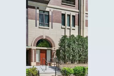 187 N Westshore Drive, Chicago, IL 60601 - Photo 1