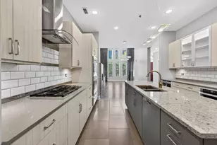 187 N Westshore Dr, Chicago, IL 60601 - Photo 7