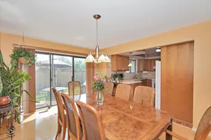 1734 Henley St, Glenview, IL 60025 - Photo 7