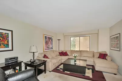 1734 Henley Street #4, Glenview, IL 60025 - Photo 5