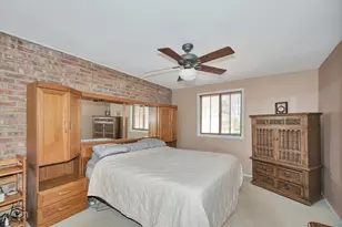 1734 Henley St, Glenview, IL 60025 - Photo 13