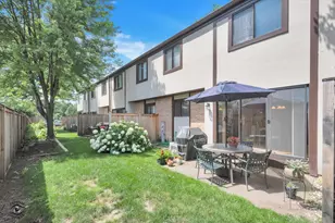 1734 Henley St, Glenview, IL 60025 - Photo 23