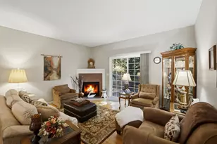 10888 Harry Dr, Huntley, IL 60142 - Photo 3